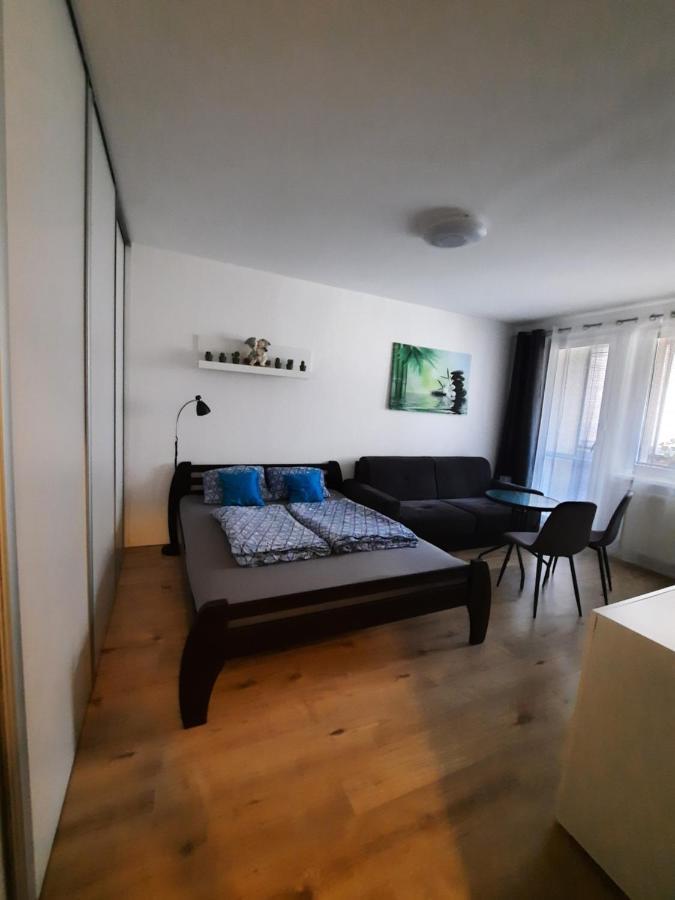 Apartment Klimka With Balcony, Free Wifi And Free Parking Bratislava Exterior photo